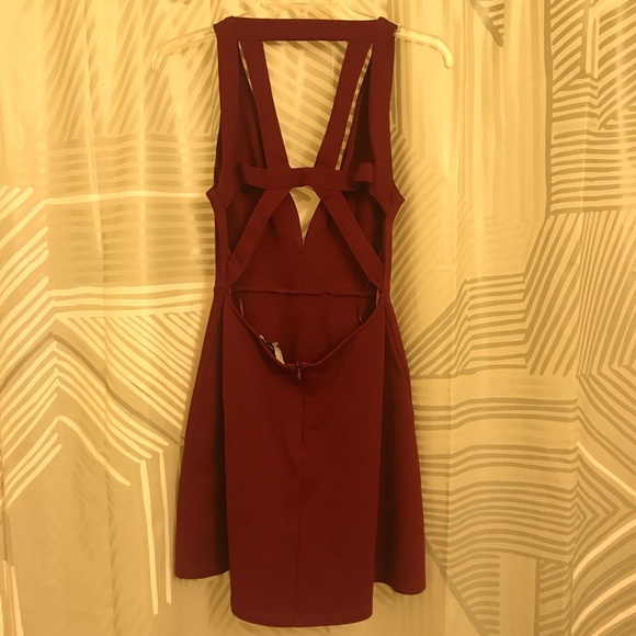 Solemio Maroon Flowy Mini Dress - Picture 2 of 4